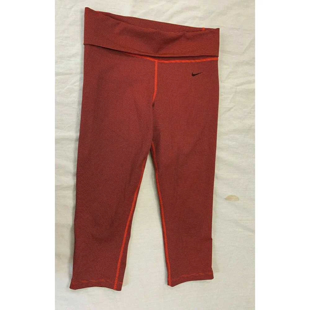 NIKE DRI FIT WOMENS ATHLETIC YOGA CAPRIS PANTS SIZE M